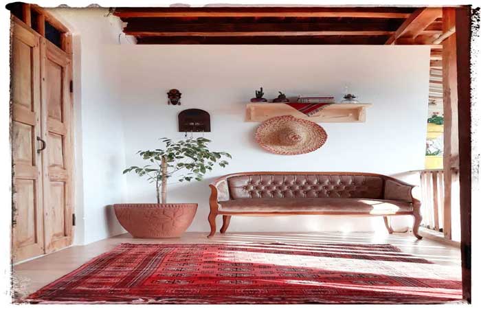 بومگردی آوش.اتاق قرمز. وطنا - اتاق